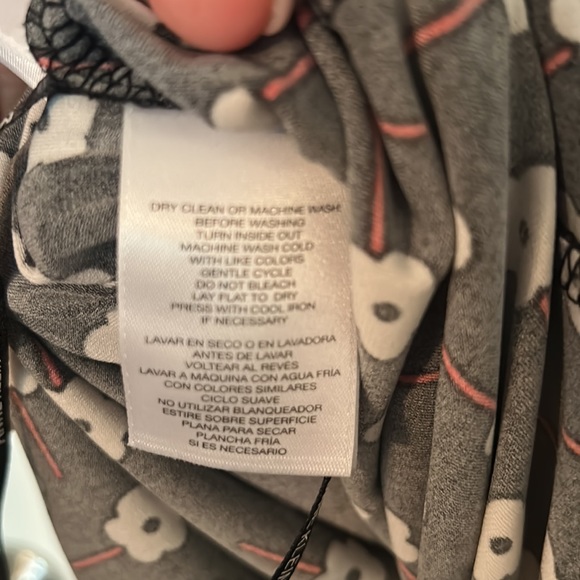 Anne Klein sleeveless shell - Picture 7 of 10